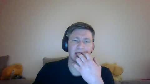 punkindrublic25 online show from April 6, 11:05 pm