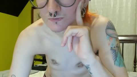 punkpupollie online show from April 11, 1:10 am