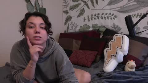 Snapshot of punkpuppy chatting on January 6, 7:13 pm emmy online show from January 6, 7:13 pm