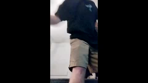 punkrockb1987 online show from April 20, 6:42 pm