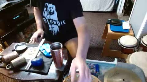 Jojo online show from April 23, 6:03 am