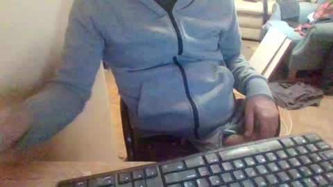 Snapshot of pup_y chatting on September 27, 10:04 pm pup_y online show from September 27, 10:04 pm