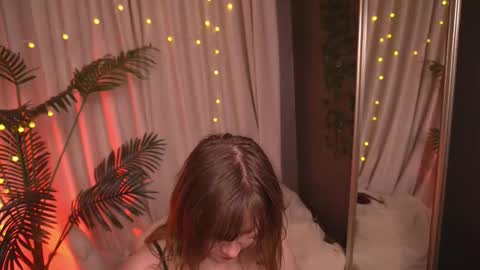 Snapshot of pure_dirt chatting on November 16, 6:13 pm constant schedule Wednesday Friday Saturday Sunday The Rosemarie online show from November 16, 6:13 pm