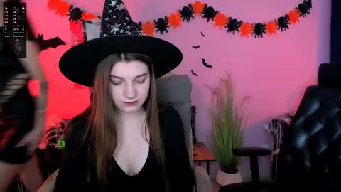 Snapshot of pure_radiance chatting on October 24, 9:06 am Ask me3 online show from October 24, 9:06 am