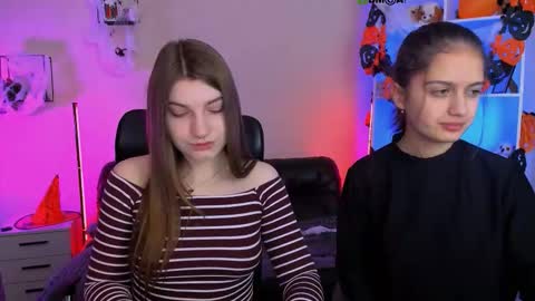 Snapshot of pure_radiance chatting on November 3, 10:05 am Ask me3 online show from November 3, 10:05 am