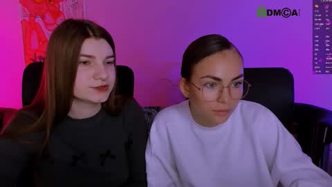 Snapshot of pure_radiance chatting on December 3, 9:51 am Ask me3 online show from December 3, 9:51 am