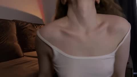 Snapshot of purity_ring chatting on March 8, 12:20 pm Marie online show from March 8, 12:20 pm