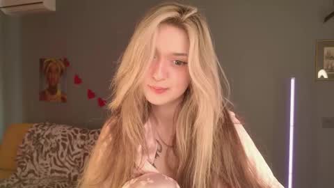 Bella online show from March 8, 5:44 am