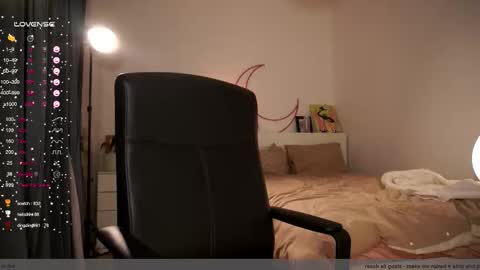 Snapshot of purple_baby chatting on October 29, 6:20 pm Sasha  wait you here 6 of November. will celebrate my B- day online show from October 29, 6:20 pm