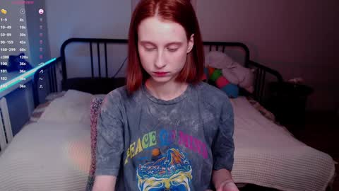 Snapshot of purplebeawer chatting on December 8, 8:25 pm Francine online show from December 8, 8:25 pm