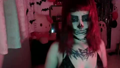 Snapshot of pussycatt666 chatting on October 25, 12:29 am Katiux online show from October 25, 12:29 am