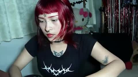 Snapshot of pussycatt666 chatting on November 12, 12:22 am Katiux online show from November 12, 12:22 am