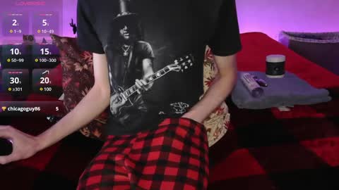 Snapshot of pussylover2182 chatting on February 6, 6:29 am pussylover2182 online show from February 6, 6:29 am