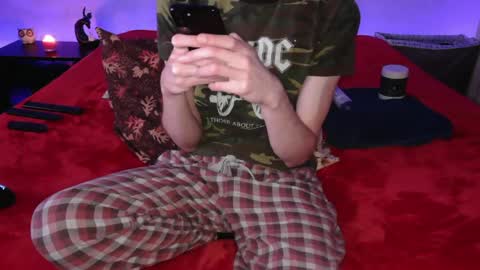 Snapshot of pussylover2182 chatting on March 1, 6:13 am pussylover2182 online show from March 1, 6:13 am