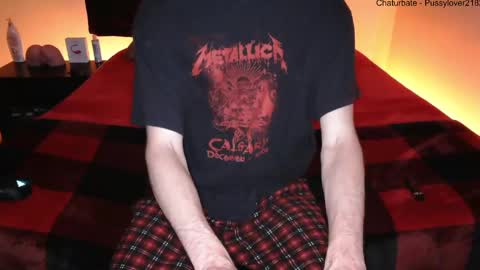 Snapshot of pussylover2182 chatting on September 17, 3:08 am pussylover2182 online show from September 17, 3:08 am