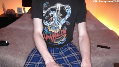 Snapshot of pussylover2182 chatting on September 25, 3:10 am pussylover2182 online show from September 25, 3:10 am