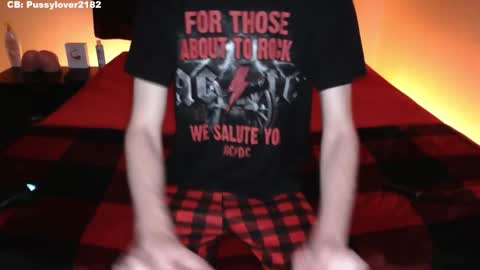 Snapshot of pussylover2182 chatting on November 1, 5:09 am pussylover2182 online show from November 1, 5:09 am