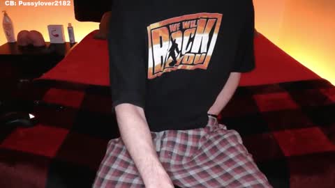 Snapshot of pussylover2182 chatting on November 7, 6:24 am pussylover2182 online show from November 7, 6:24 am