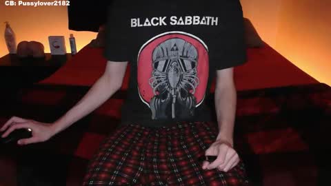 Snapshot of pussylover2182 chatting on November 11, 4:12 am pussylover2182 online show from November 11, 4:12 am