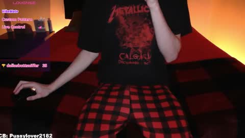 Snapshot of pussylover2182 chatting on November 21, 6:12 am pussylover2182 online show from November 21, 6:12 am