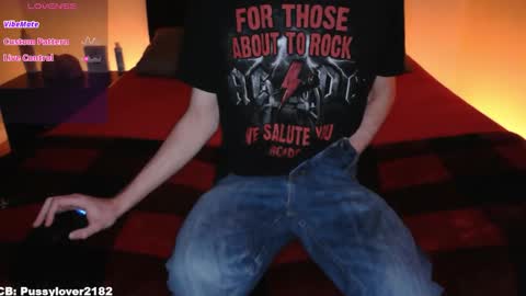 Snapshot of pussylover2182 chatting on November 24, 5:29 am pussylover2182 online show from November 24, 5:29 am