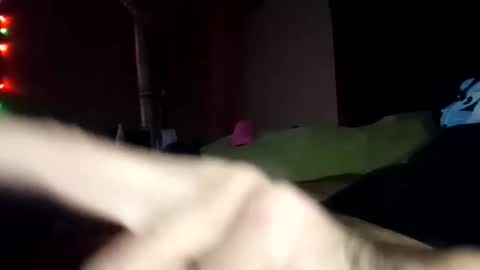 Snapshot of pussyluver420kik909587 chatting on December 1, 5:01 am Pussyluver420 online show from December 1, 5:01 am