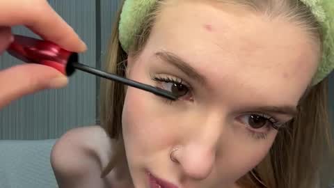 Snapshot of pussymoneywet chatting on November 5, 9:26 pm Lina online show from November 5, 9:26 pm