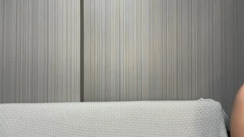 Snapshot of pussymoneywet chatting on November 6, 8:10 pm Lina online show from November 6, 8:10 pm