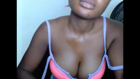 pussyxwetx online show from November 19, 8:20 pm