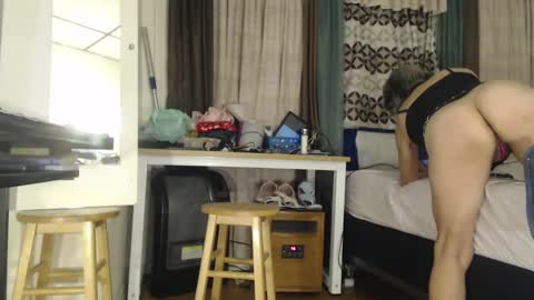 Snapshot of putiputi4u chatting on December 25, 7:57 am putiputi4u online show from December 25, 7:57 am