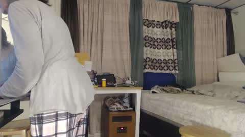 Snapshot of putiputi4u chatting on January 14, 1:15 am putiputi4u online show from January 14, 1:15 am