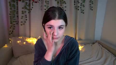 Snapshot of pyro_flerrr chatting on September 19, 6:52 pm Ava online show from September 19, 6:52 pm