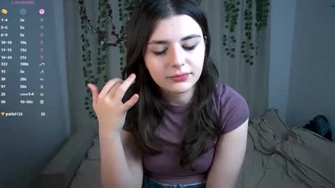 Snapshot of pyro_flerrr chatting on October 23, 9:13 pm Ava online show from October 23, 9:13 pm