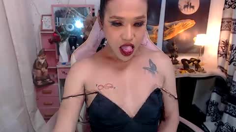 Queen Agatha online show from January 17, 2:44 pm