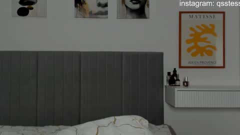 Snapshot of qsstess chatting on January 5, 6:02 am Ana online show from January 5, 6:02 am