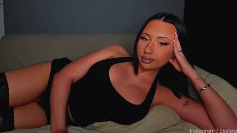 Snapshot of qsstess chatting on October 30, 8:20 pm Ana online show from October 30, 8:20 pm