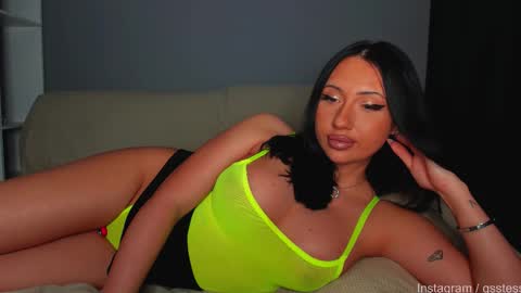 Snapshot of qsstess chatting on October 31, 9:16 pm Ana online show from October 31, 9:16 pm