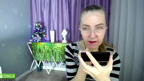 Snapshot of queen_a_n_i chatting on December 14, 9:51 am A N I Ill be here on December 1st online show from December 14, 9:51 am