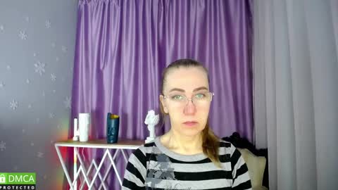 Snapshot of queen_a_n_i chatting on February 22, 9:01 am A N I Ill be here on December 1st online show from February 22, 9:01 am