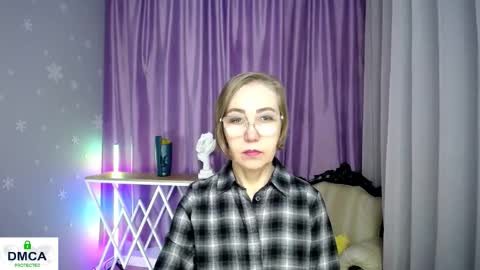 Snapshot of queen_a_n_i chatting on November 28, 9:45 am A N I Ill be here on December 1st online show from November 28, 9:45 am