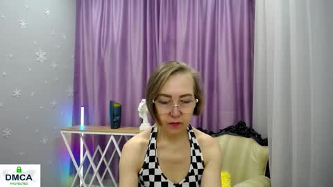 Snapshot of queen_a_n_i chatting on November 29, 10:29 am A N I Ill be here on December 1st online show from November 29, 10:29 am