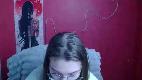 Snapshot of queen_amelie chatting on February 24, 6:22 am Amelie online show from February 24, 6:22 am