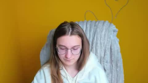 Snapshot of queen_amelie chatting on March 3, 12:33 pm Amelie online show from March 3, 12:33 pm