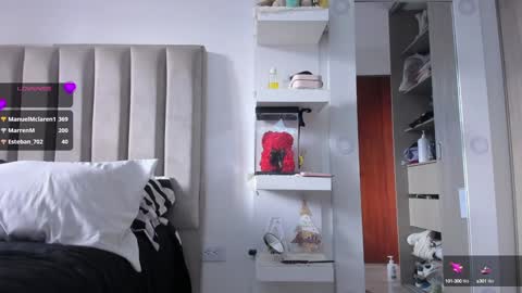 Snapshot of queen_antonella_oficial chatting on January 25, 9:14 pm QUEEN ANTONELLA online show from January 25, 9:14 pm