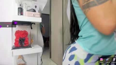 Snapshot of queen_antonella_oficial chatting on February 20, 11:42 am QUEEN ANTONELLA online show from February 20, 11:42 am