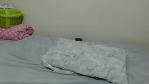 queen ema online show from April 20, 6:53 pm