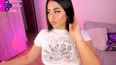 Snapshot of queen_liana chatting on January 15, 5:29 am Liana  online show from January 15, 5:29 am