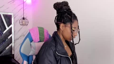   online show from November 9, 11:52 am