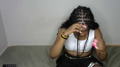 queen_polite online show from November 27, 7:05 pm