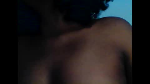Snapshot of queen_tess1 chatting on January 15, 7:01 pm queen_tess1 online show from January 15, 7:01 pm